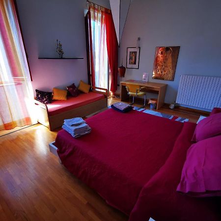 Liberty House Hotel Фолиньо Екстериор снимка